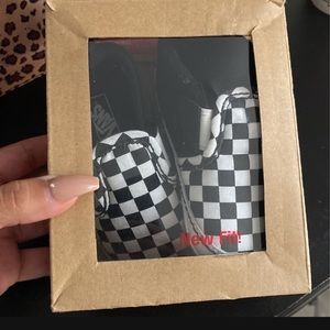 Baby crib vans size 4 never used